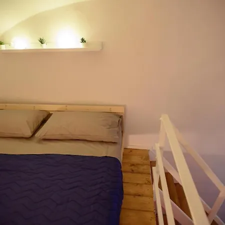 Central Guest House Apartment Naples