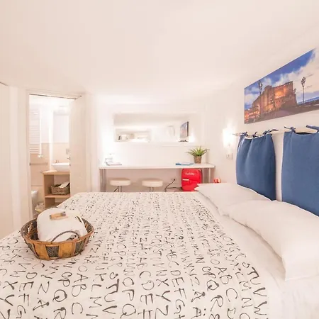 Bed In Bed & Breakfast Naples