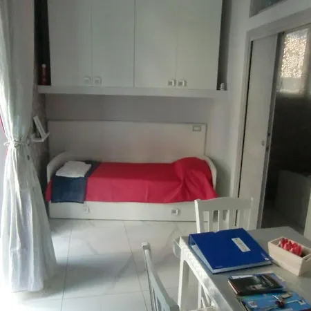 Aaron2 Apartman Nápoly