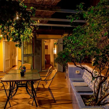 Dimora Dei Giganti Apartment Naples