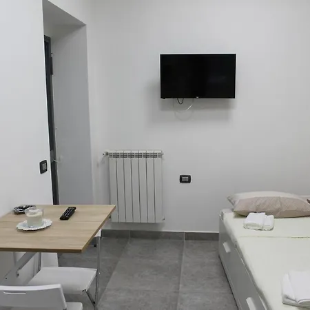 Riccia, Frolla E Babba Naples