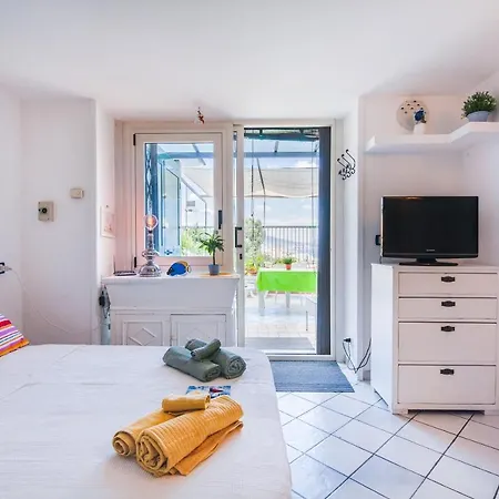 Casa Rosa - Sea View & Terrace Apartment Neapel