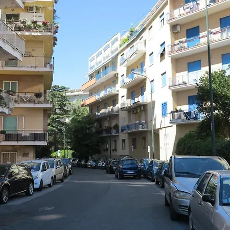 Apartment Pretty Panoramic - Half Way Center-vomero District Naples