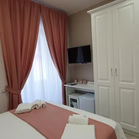 Dimora Costantino Bed & Breakfast *