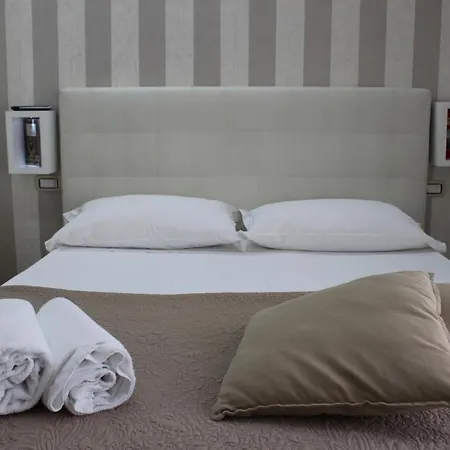 Philip Royal 3* Naples