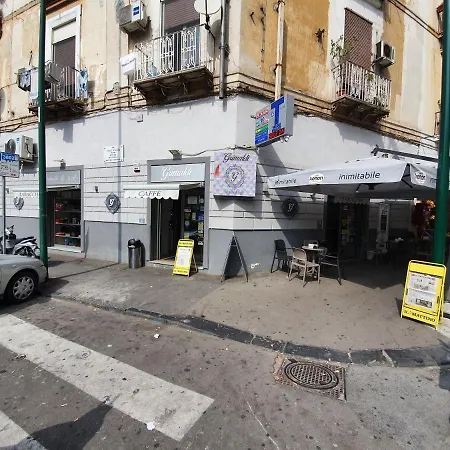 Dimora Costantino Bed & Breakfast Naples