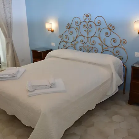 Bed & Breakfast Palazzo De Campora *