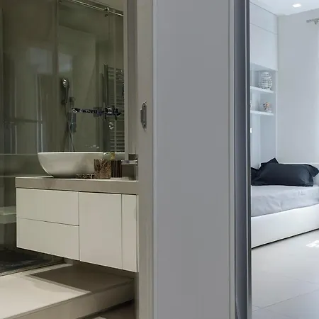 Crystal Skyline Neapolis Apartment *