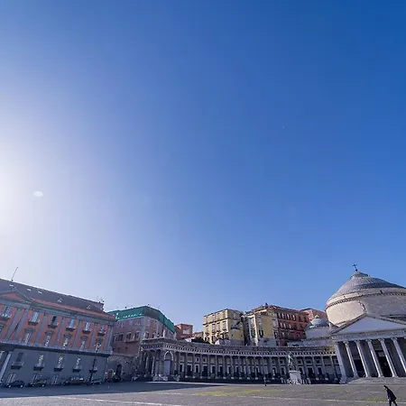 Le 4 Stagioni Centro 5* Nápoly