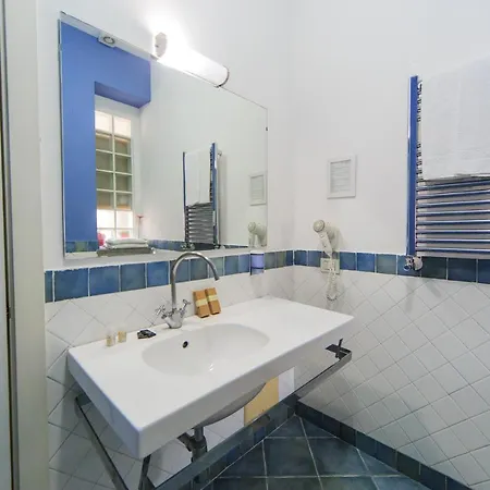 Spaccanapoli Comfort B&B 2*