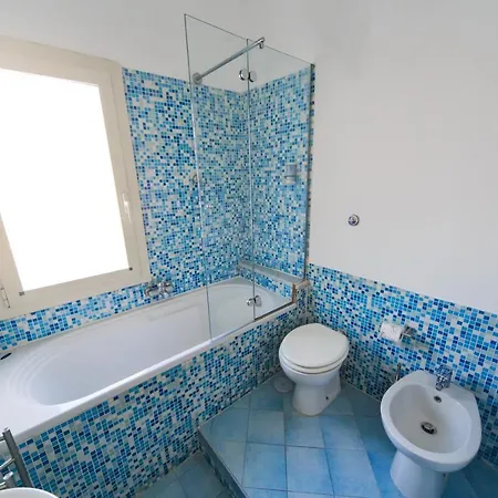 Spaccanapoli Comfort 2* Neapel