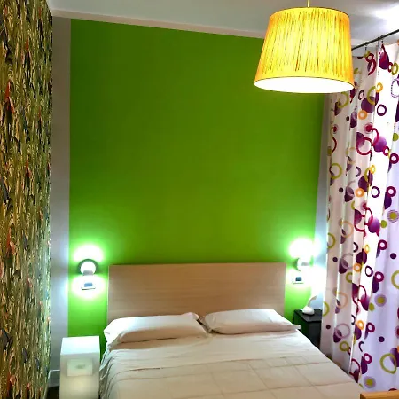 H Boutique 3* Neapol