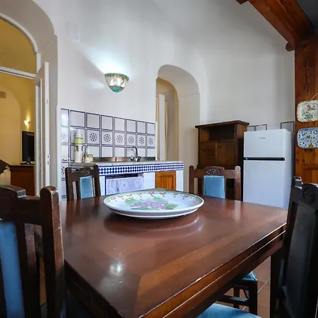 Mams House * Naples