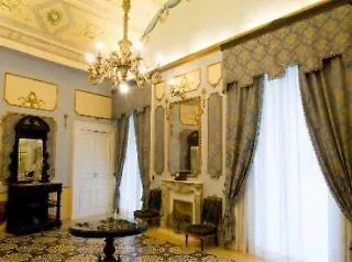 Pensionat Carafa Di Maddaloni Residenza Di Charme Neapel