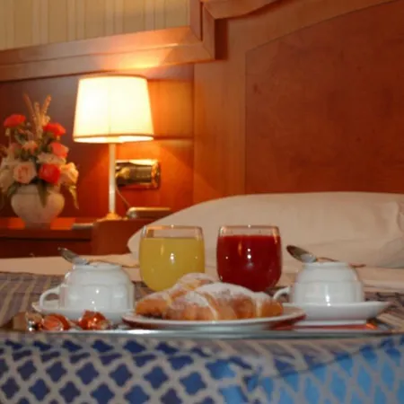 Hotel Joyfull Nápoles