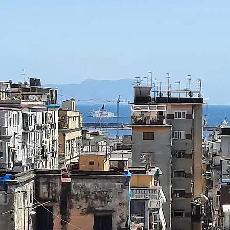 Bed & Breakfast Napoli Central *