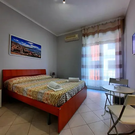 Napoli Central Bed & Breakfast *