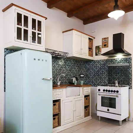 Shabby Chic In The Vibrant Center *