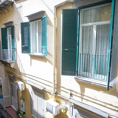 Casa Nora Napoli * Nápoles