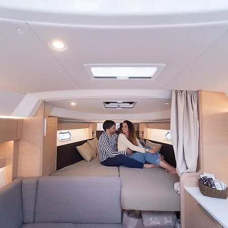 Greros Yacht By Clapa H.&g Group * Naples