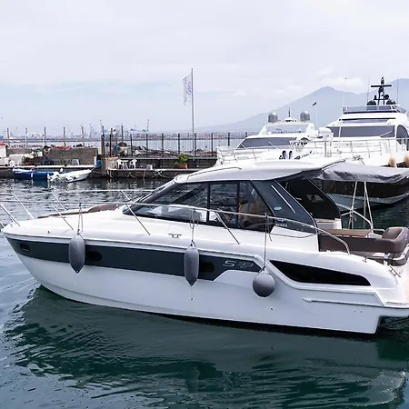 Greros Yacht By Clapa H.&g Group Botel