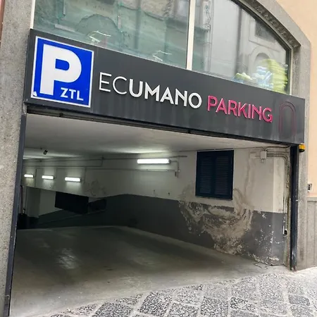 Dimora Spaccanapoli * Naples