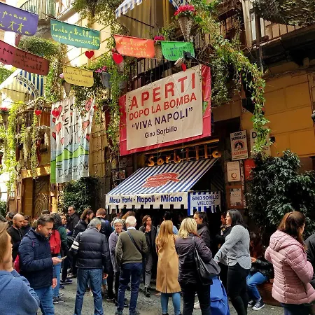 Bed & Breakfast Napoli Central *