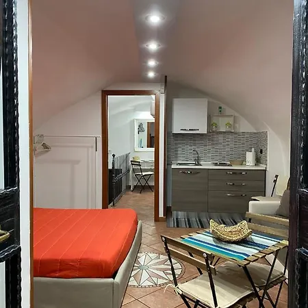 In Love: Balconcino Spaccanapoli Naples