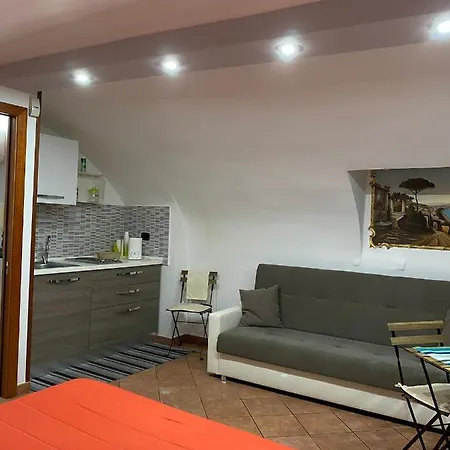 In Love: Balconcino Spaccanapoli Apartment