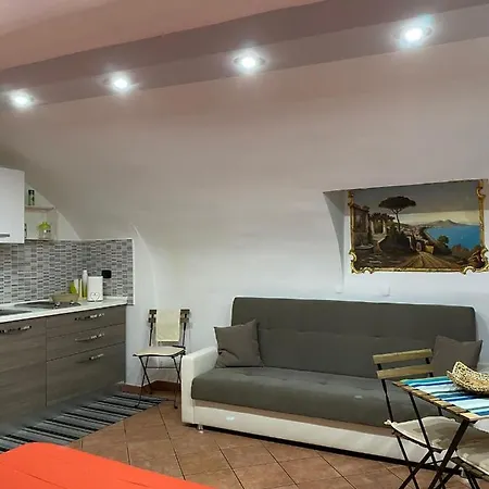 Apartment In Love: Balconcino Spaccanapoli *