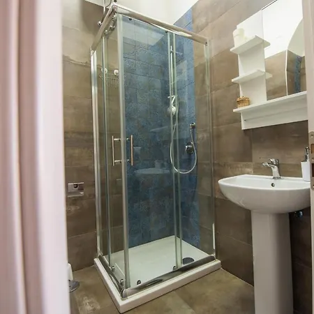 Bed & Breakfast Le Cugine Napoli