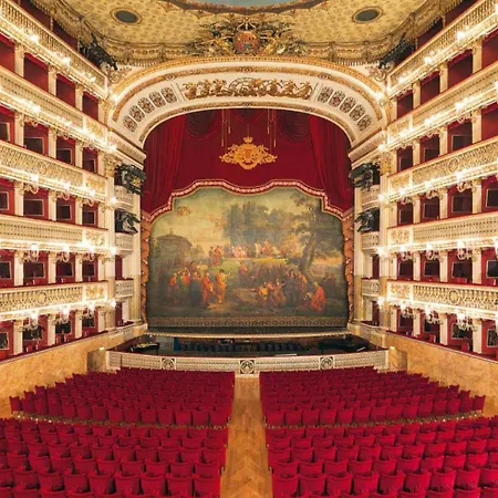 Galleria Umberto I Luxury Apartment