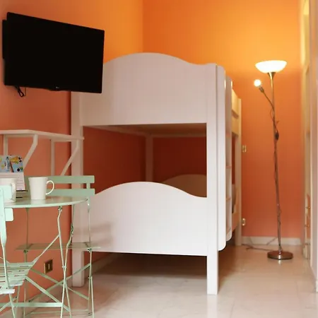 Guest house Piazza Dante By Wonderful Italy *