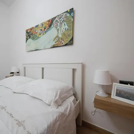 The Door Saturday Appartement Napels