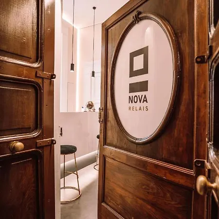 לינה וארוחת בוקר Nova Relais 3*