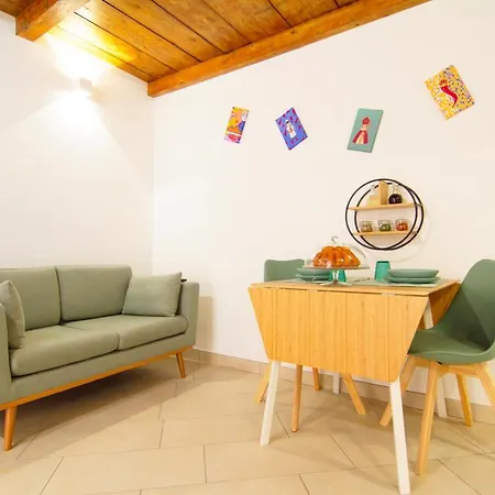 San Gennaro Short Lets Apartment *
