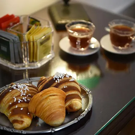 Alojamento de Acomodação e Pequeno-almoço Residenza Borbonica Nápoles