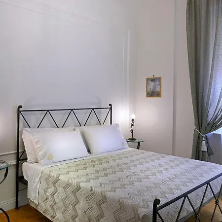 Residenza Borbonica Alojamento de Acomodação e Pequeno-almoço 2*