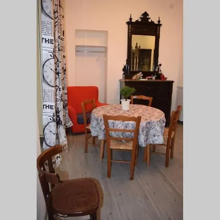 Casa Mia Al Centro - Apartment In Napoli *
