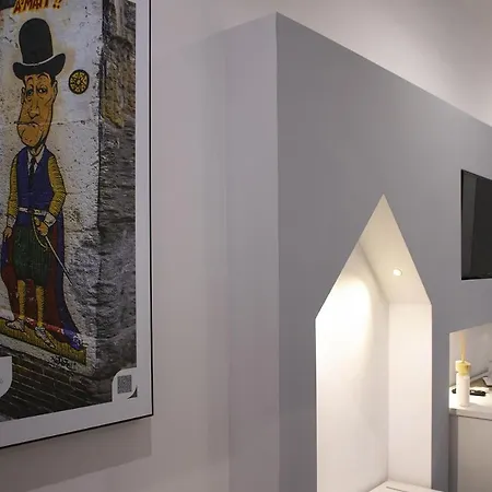 Megaris Luxury * Nápoles