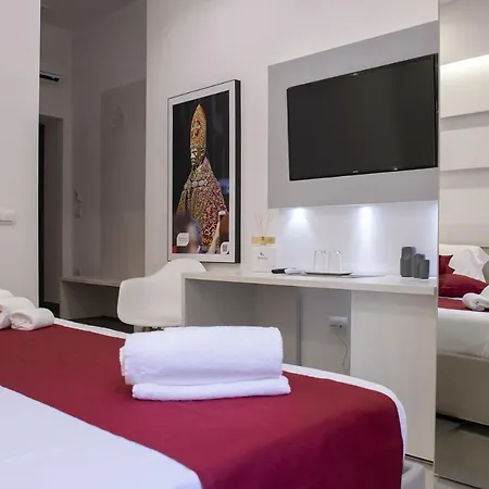 Megaris Luxury Bed & Breakfast