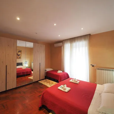Holiday home Rosaroll70