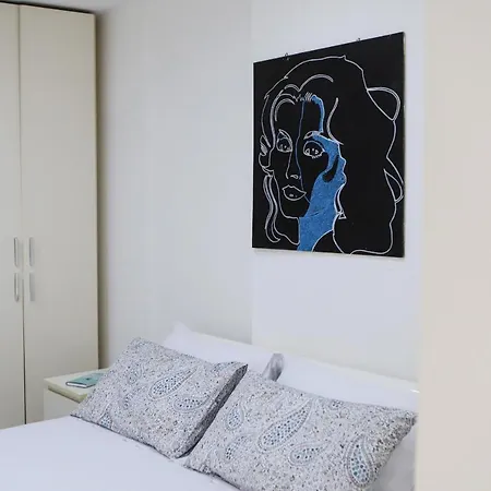 Centrale Budget Apartment *