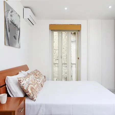 Centrale Budget Apartment *
