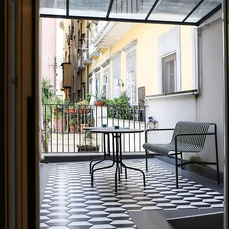 Piazza Bellini By Wonderful Italy Apartment