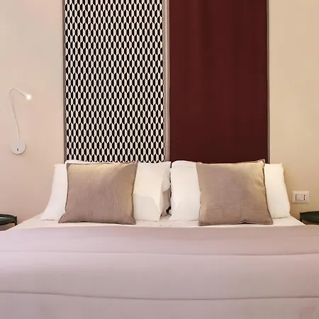 Apartment Piazza Bellini By Wonderful Italy