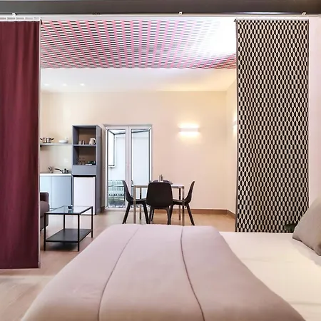 Piazza Bellini By Wonderful Italy Apartment