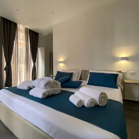 Megaris Luxury Bed & Breakfast *