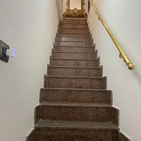 House S. Ferdinando Neapol