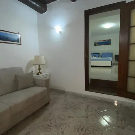 Apartment House S. Ferdinando